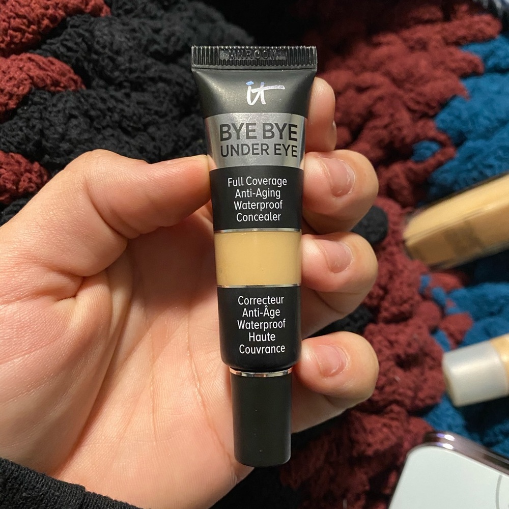 IT cosmetics bye bye under eye concealer